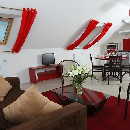 Vacanceole - Le Duguesclin Hotel Dinan