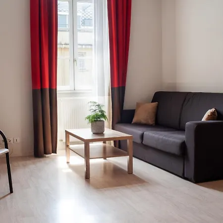 فندق Vacanceole - Le Duguesclin 3*
