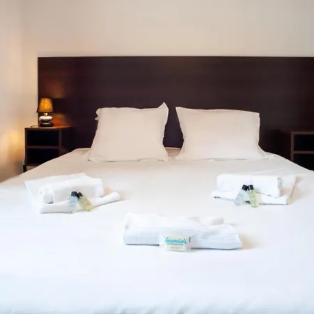Vacanceole - Le Duguesclin Hotel