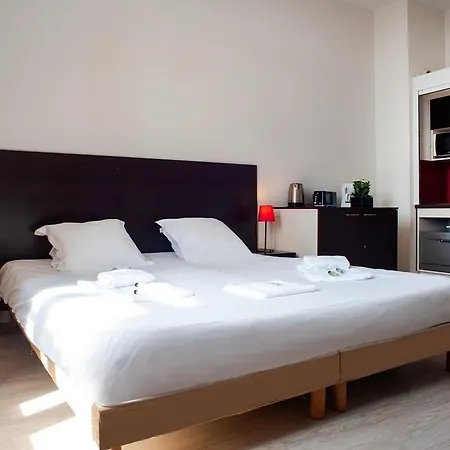 Vacanceole - Le Duguesclin 3*