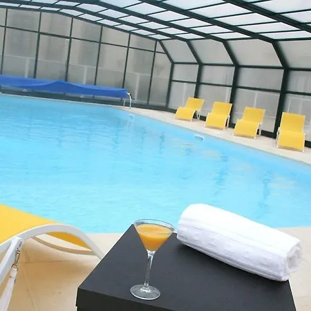 Vacanceole - Le Duguesclin 3*
