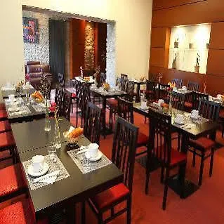 Vacanceole - Le Duguesclin Hotel